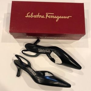 🆕 Salvatore Ferragamo ‘Limpia’ Slingback Pumps